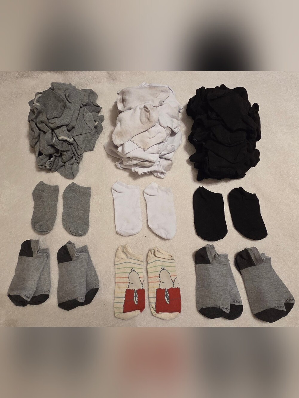 98 Pairs of Women's No-Show Socks (Size 5-9)